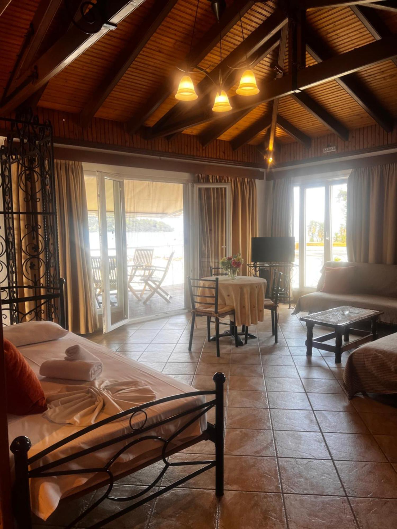Molfetta Beach Hotel Гоувия Экстерьер фото